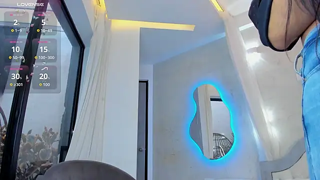 Venusflame   online show from October 20, 2025, 11:54 am