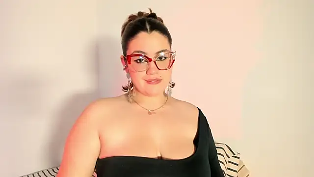 Candelariia  online show from March 17, 2025, 6:00 pm