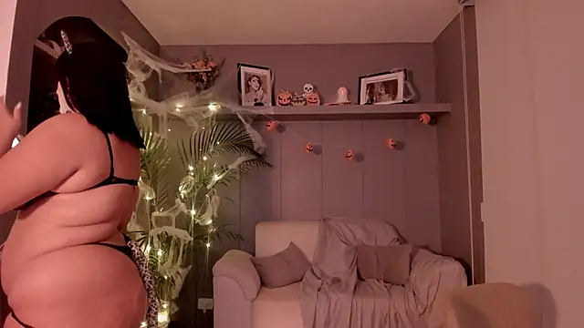 Candelariia  online show from October 1, 2025, 11:11 pm