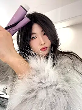 xyebobs online show from December 5, 2024, 2:22 pm