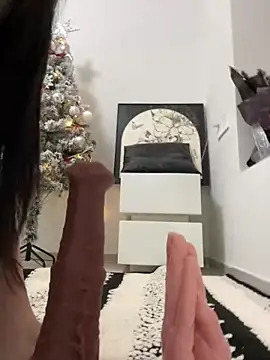 xyebobs online show from January 1, 2025, 12:44 pm