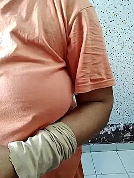 milf-kaira online show from January 8, 2025, 3:19 am