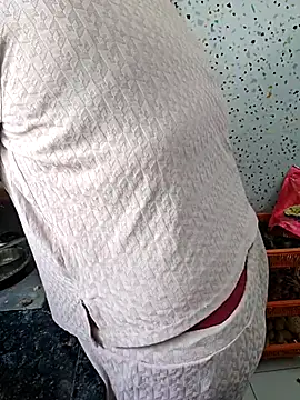 milf-kaira online show from March 10, 2025, 4:49 am