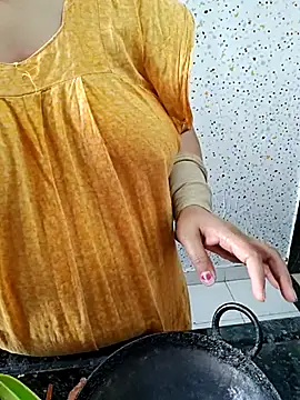 milf-kaira online show from March 12, 2025, 3:02 am