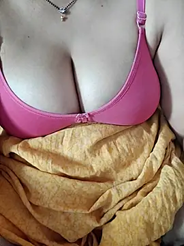 milf-kaira online show from March 21, 2025, 4:17 am