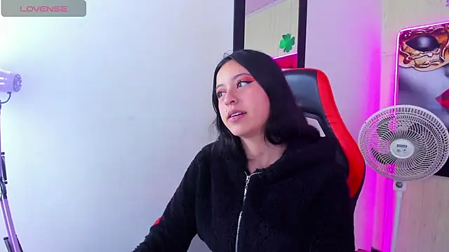 zoe connor19 online show from October 2, 2025, 8:27 pm