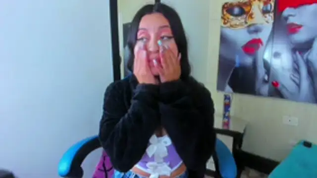 zoe connor19 online show from December 23, 2025, 4:10 am