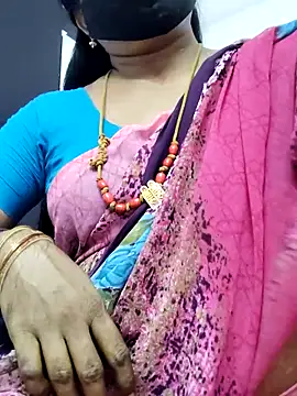 Snapshot of Tamilrojanew chatting on May 22, 2026, 10:43 am Tamilrojanew online show from May 22, 2026, 10:43 am