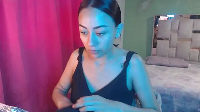 Little aphrodite online show from November 28, 2025, 9:39 pm