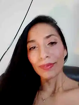 chloewildd  online show from December 29, 2024, 9:30 pm