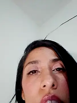 chloewildd  online show from December 30, 2024, 4:09 am