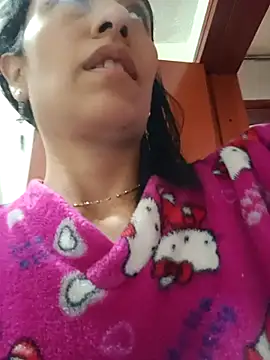 chloewildd  online show from September 21, 2025, 3:24 pm