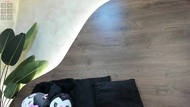 Morgan Hilll  online show from January 28, 2025, 11:49 am