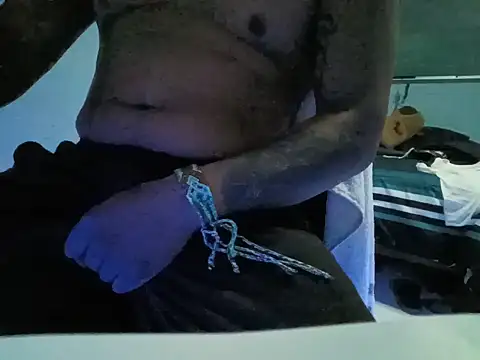 Snapshot of Javierhot666 chatting on May 18, 2026, 2:29 am Javierhot666 online show from May 18, 2026, 2:29 am