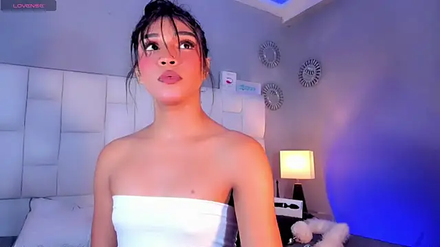 Snapshot of ValentinaMarinn chatting on December 30, 2024, 10:01 pm ValentinaMarinn online show from December 30, 2024, 10:01 pm