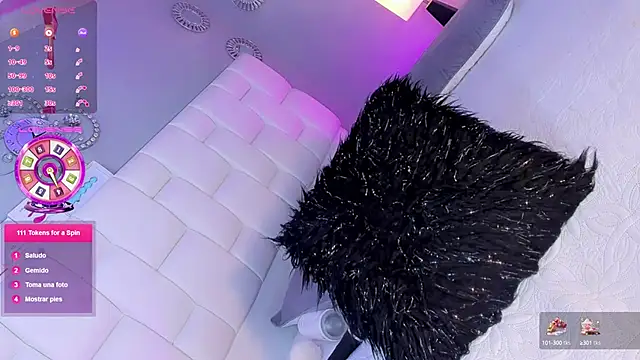 Snapshot of ValentinaMarinn chatting on January 25, 2025, 12:59 am ValentinaMarinn online show from January 25, 2025, 12:59 am