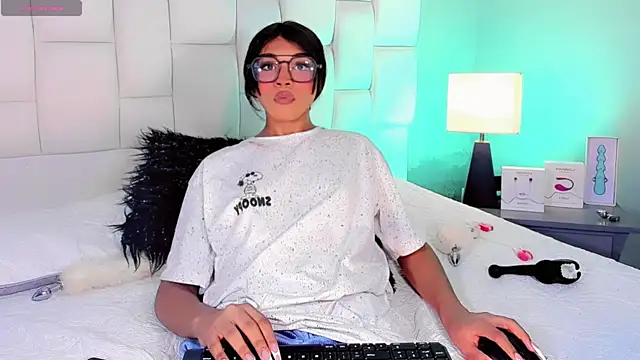 Snapshot of ValentinaMarinn chatting on March 5, 2025, 2:46 am ValentinaMarinn online show from March 5, 2025, 2:46 am