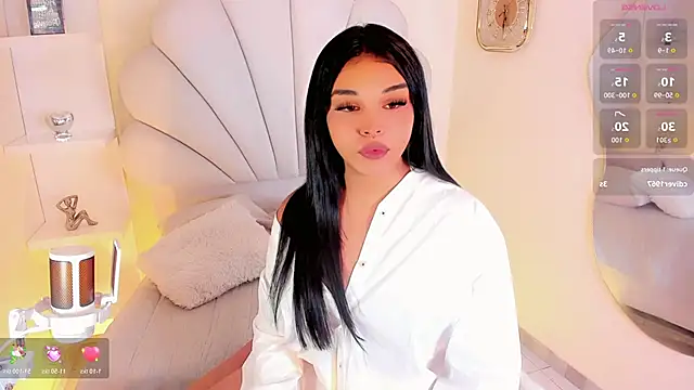 Snapshot of ValentinaMarinn chatting on November 22, 2025, 12:53 am ValentinaMarinn online show from November 22, 2025, 12:53 am