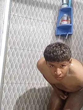 Tu papi 69  online show from September 25, 2025, 10:13 pm