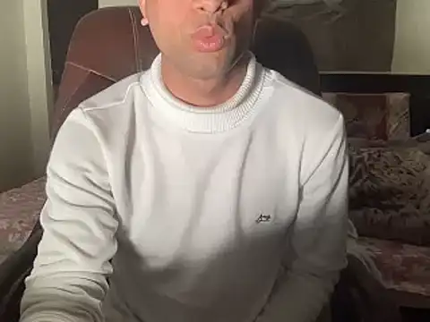 yourhero3466 online show from January 22, 2025, 6:31 pm