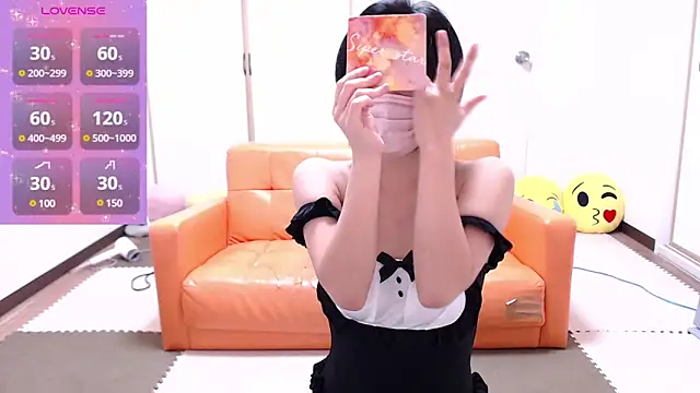 minamina1221 online show from March 10, 2025, 6:12 pm