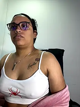 angela angels  online show from October 28, 2025, 3:21 am