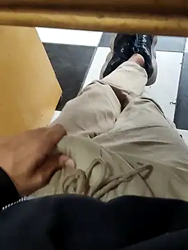 Juliano69xv online show from February 11, 2026, 10:42 am