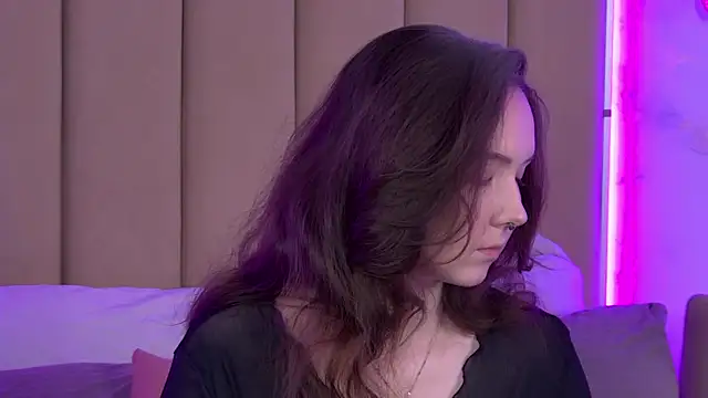 IreneRaye online show from February 16, 2026, 7:54 pm