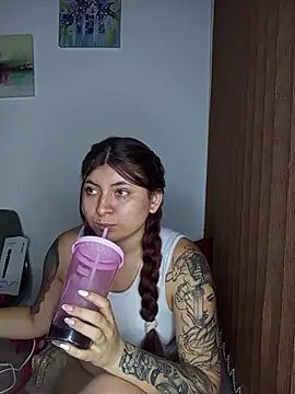 carolayrosse online show from November 13, 2025, 3:38 am