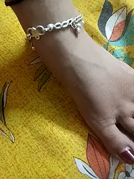 lakey91girl online show from April 23, 2026, 4:42 pm