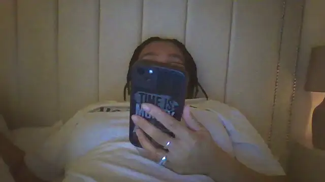 vanilla chocolate23 online show from December 11, 2024, 4:20 pm