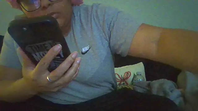 vanilla chocolate23 online show from December 13, 2024, 5:10 pm