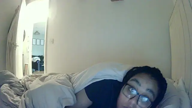 vanilla chocolate23 online show from January 17, 2025, 9:06 am