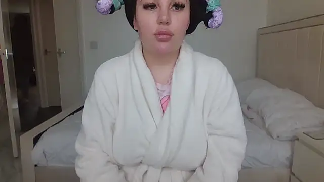 vanilla chocolate23 online show from February 21, 2025, 3:10 pm