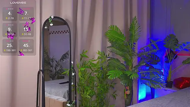 Snapshot of EnnySunrise chatting on February 6, 2025, 1:43 pm EnnySunrise online show from February 6, 2025, 1:43 pm