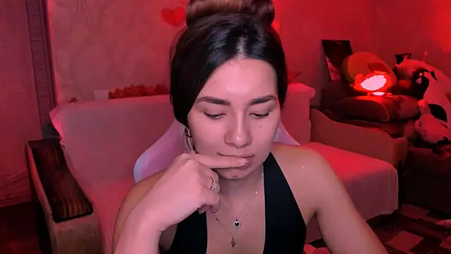 Snapshot of Swee_Alicee chatting on July 1, 2026, 7:35 pm Swee Alicee online show from July 1, 2026, 7:35 pm