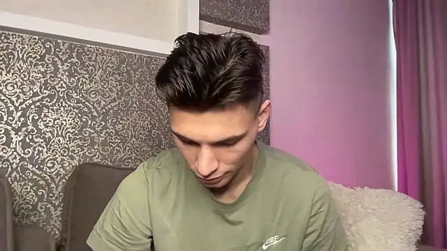 denlover1 online show from February 17, 2025, 7:47 am