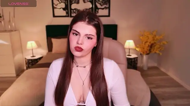 Snapshot of AdeliaKiss chatting on February 18, 2026, 5:25 am AdeliaKiss online show from February 18, 2026, 5:25 am