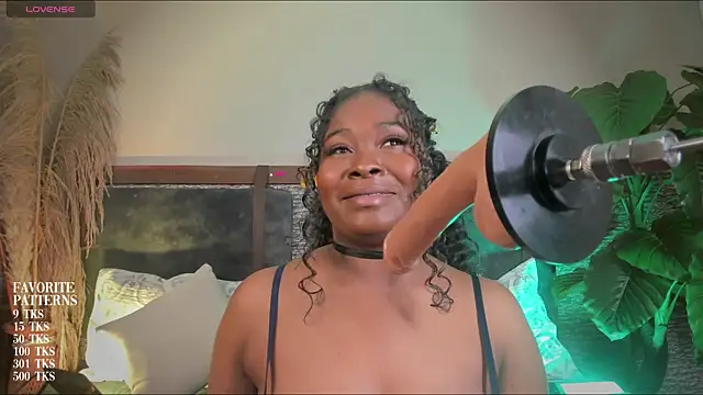 zoe 23  online show from April 7, 2026, 10:48 am