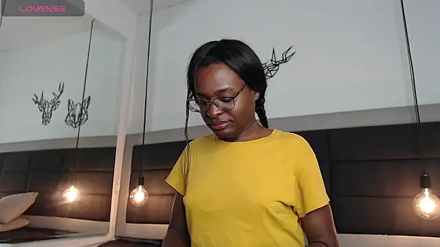 candy lovee69 online show from June 4, 2026, 8:59 pm