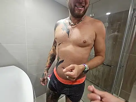 manforhotfun online show from September 26, 2025, 8:57 pm