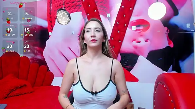 Snapshot of sweet_thalia_ chatting on May 22, 2026, 8:03 pm sweet thalia online show from May 22, 2026, 8:03 pm
