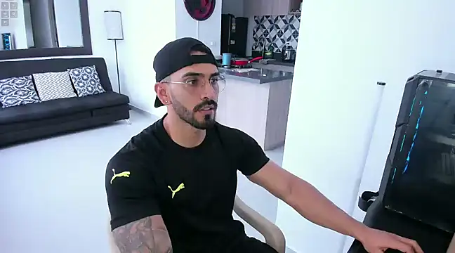 tony muscle online show from February 10, 2025, 8:31 pm