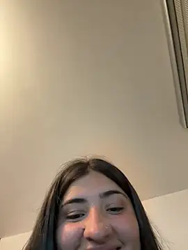 AhriCutte online show from February 15, 2025, 2:15 am