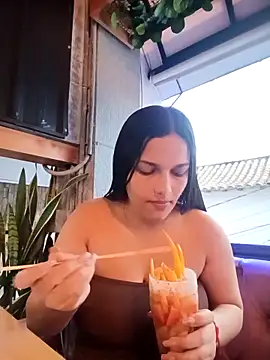 Snapshot of girl_milk1 chatting on November 29, 2025, 10:24 pm girl milk1 online show from November 29, 2025, 10:24 pm