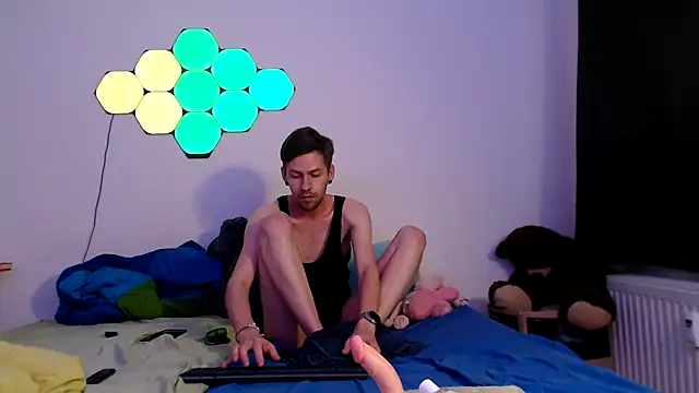 jonny-bisexual online show from December 16, 2025, 7:08 pm
