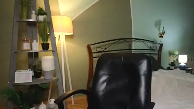 Snapshot of AuroraAksnesss chatting on March 6, 2025, 4:17 pm AuroraAksnesss online show from March 6, 2025, 4:17 pm