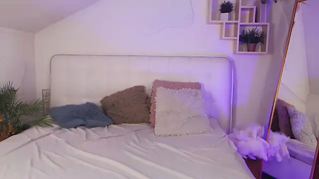 Snapshot of AuroraAksnesss chatting on March 19, 2025, 6:12 pm AuroraAksnesss online show from March 19, 2025, 6:12 pm