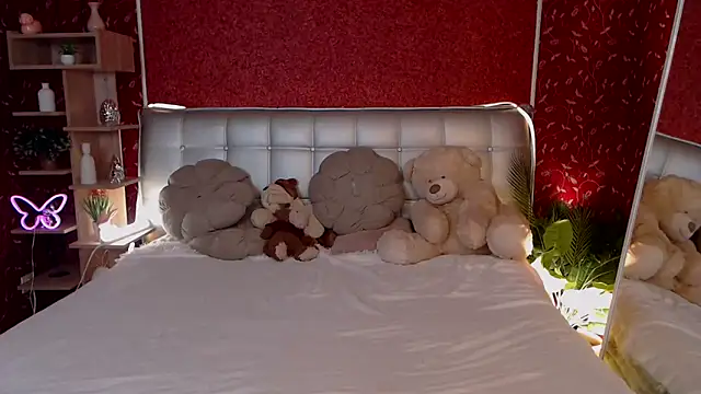 Snapshot of AuroraAksnesss chatting on September 17, 2025, 4:03 am AuroraAksnesss online show from September 17, 2025, 4:03 am