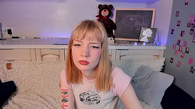 Linablueeyed online show from February 4, 2025, 2:21 pm